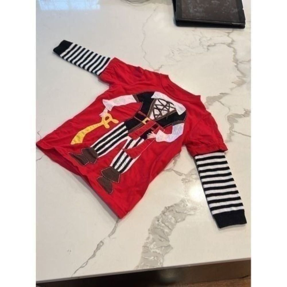 Morfs kids pirate‎ shirt 2T